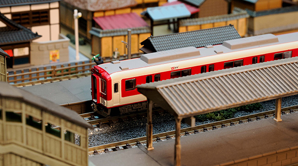 近畿日本鉄道8000系(初期車・新塗装・裾帯あり) 4両セットA｜製品を